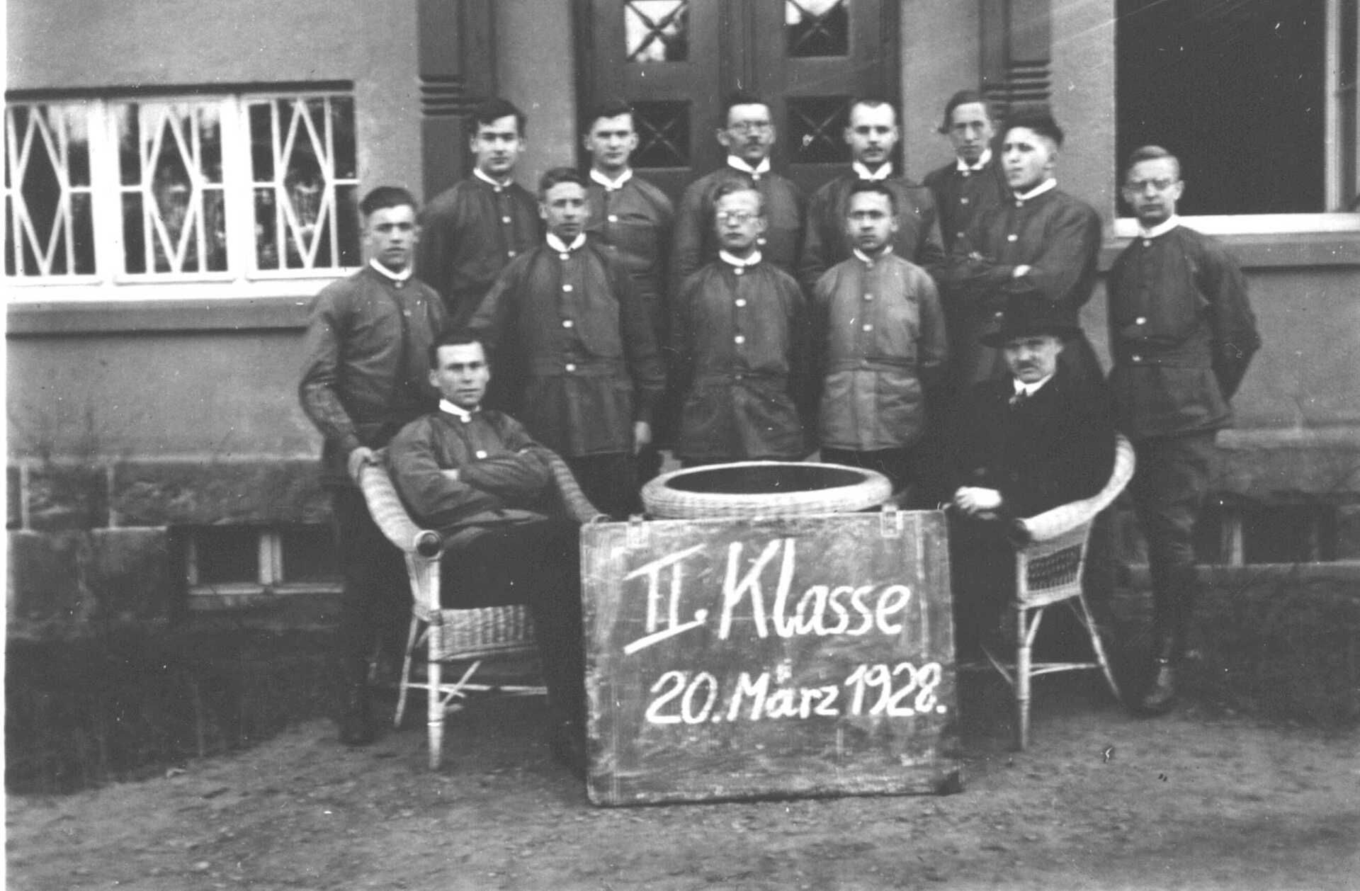 20 März 1928, Klasse